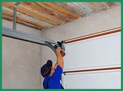 Quality Garage Door Service Sterling Heights, MI 586-438-3303 - sprin-sid-gr-22m
